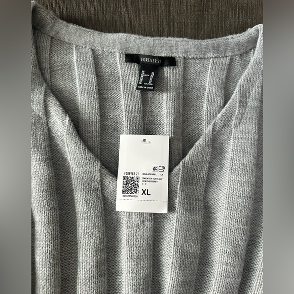 NWT Forever 21 Long Sleeve Sweater Top - Picture 2 of 2